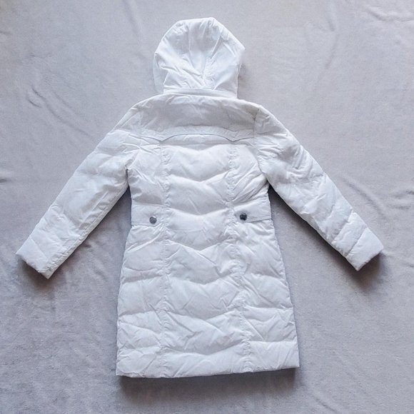 long thigh-length pure white form-fitting snowy winter jacket❄️ - Picture 2 of 2